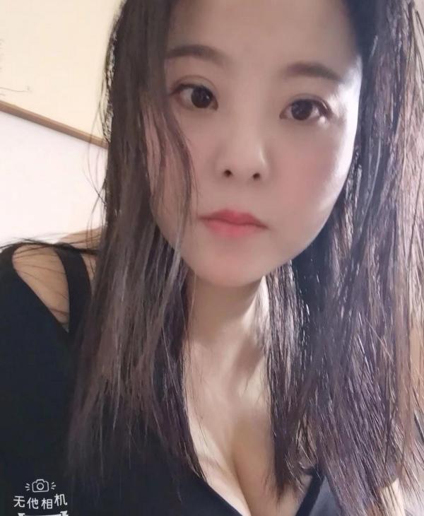 湖南大胸妹子