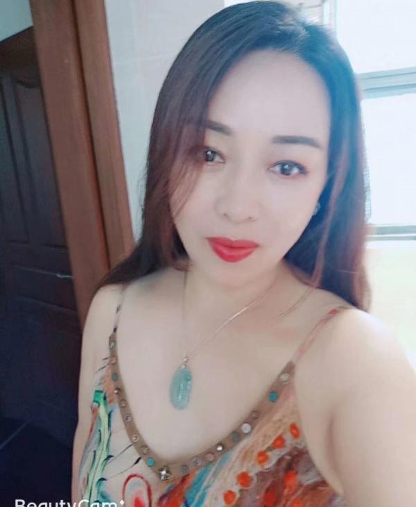 黄浦莉莉姐