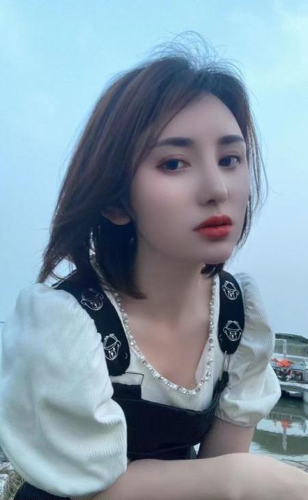 少数民族美女