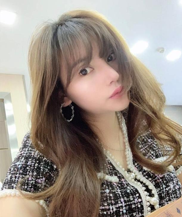 天河性感欧阳娜娜