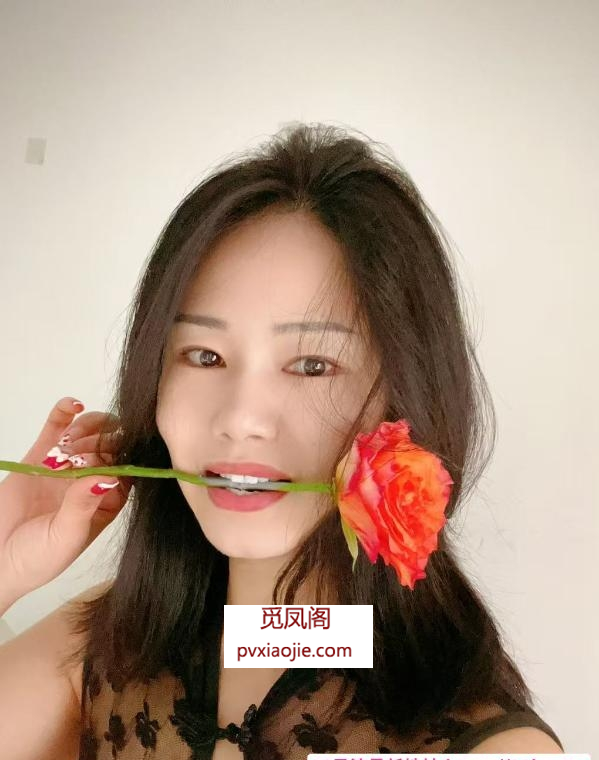 翘臀风骚老师