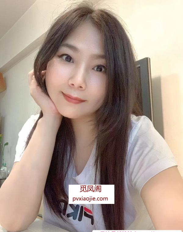 风骚大奶美少妇