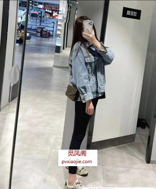 大长腿美少女