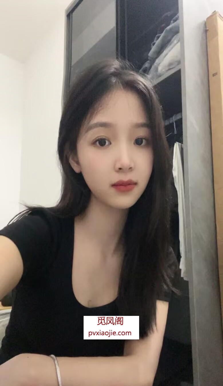 萝莉妹一线天小逼逼