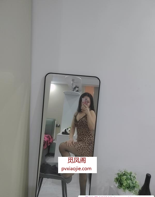 西乡翘臀泡泡