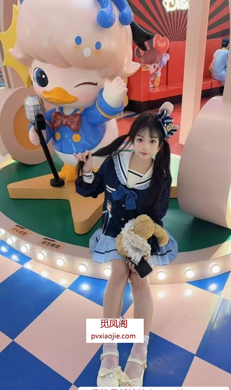 三点粉小嫩妹