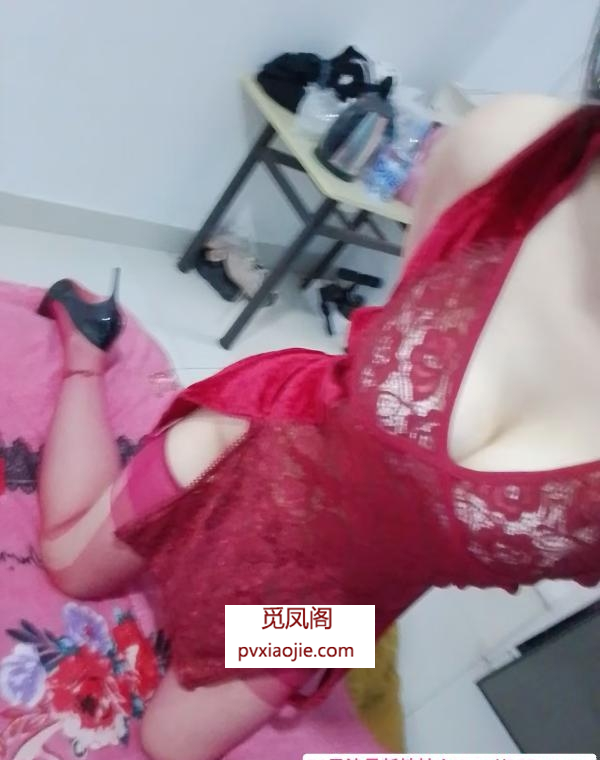 再次返食骚逼朵朵