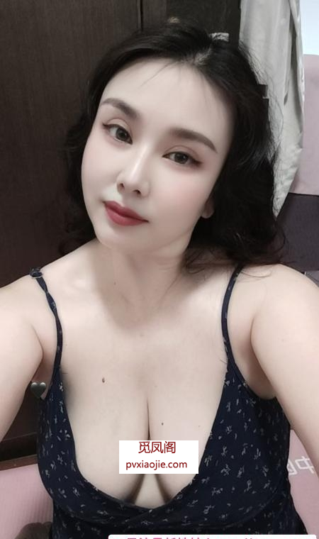 巨乳莉莉
