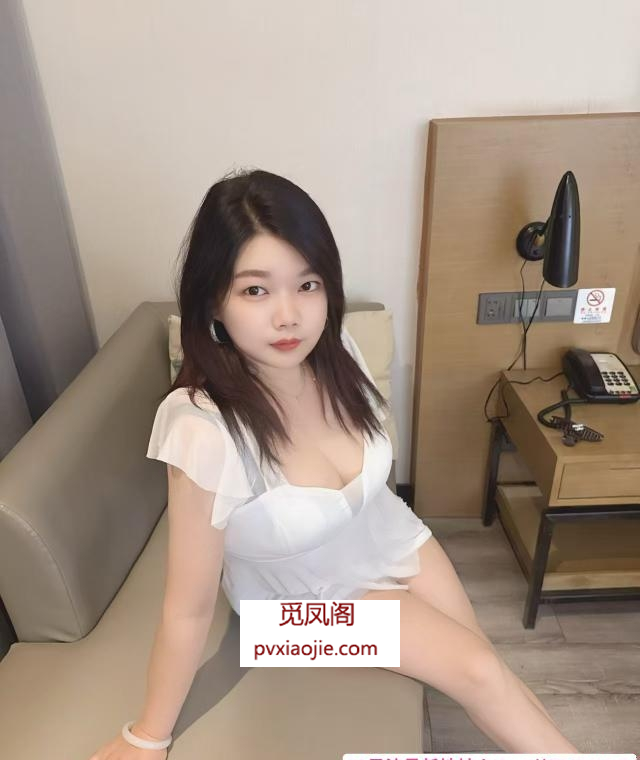 吴中微胖大胸妹