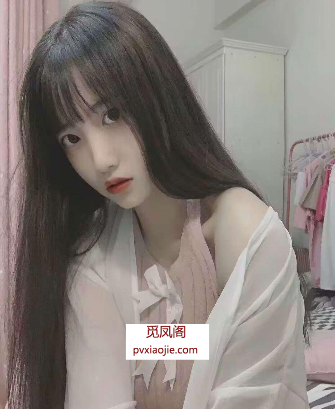 巨乳白虎萝莉妹有楼兼职外出