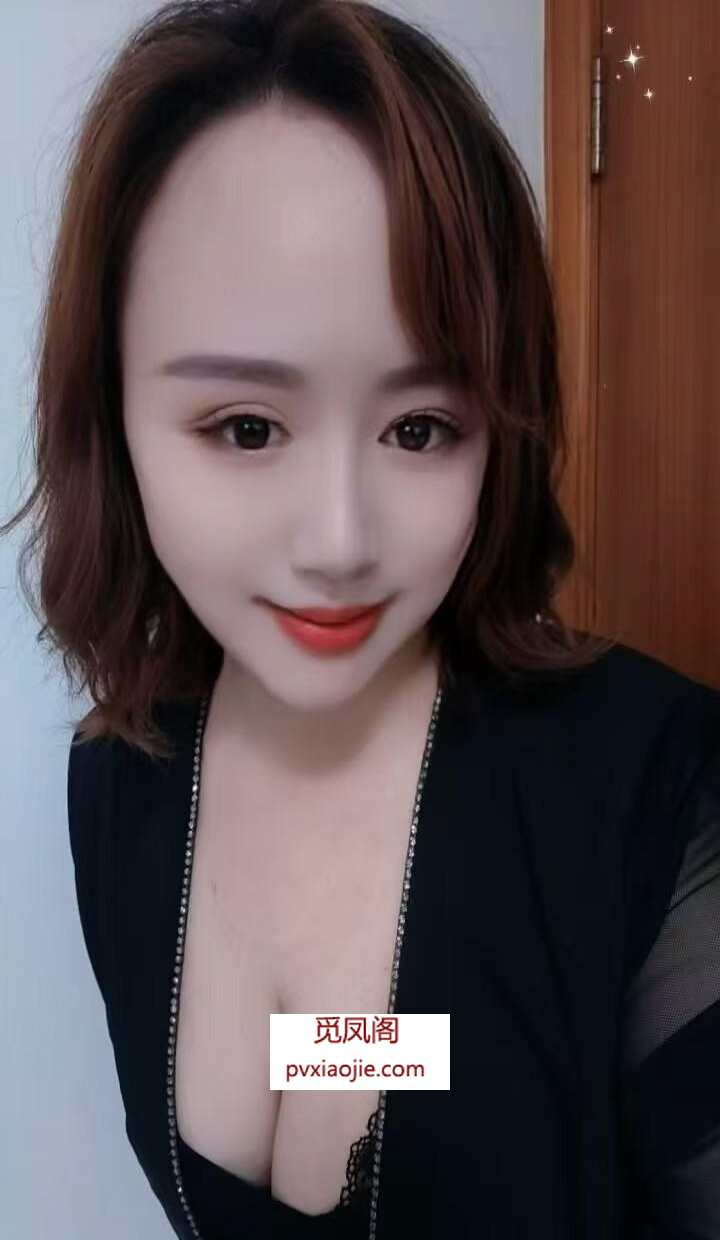 大胸美熟女姐姐
