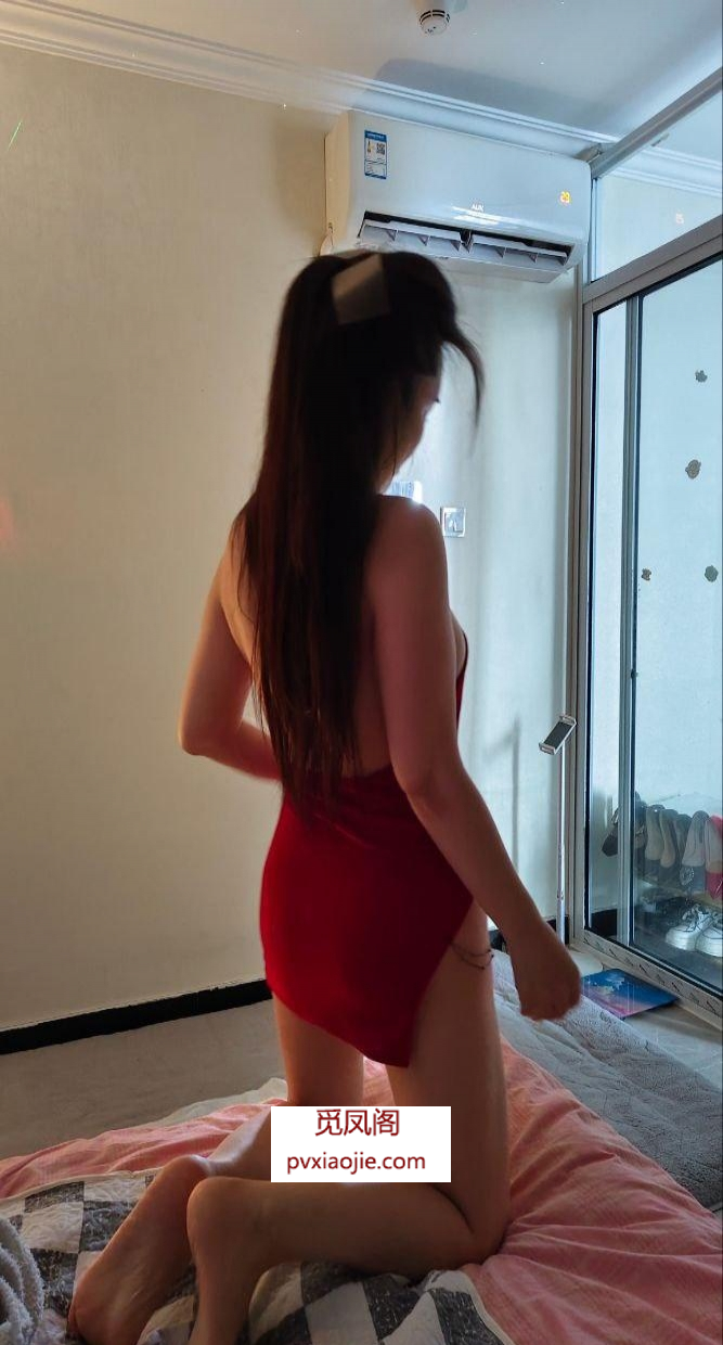 大胸美少妇