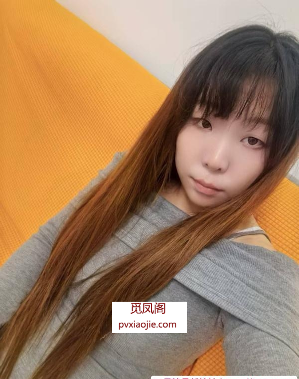 微胖大胸少妇