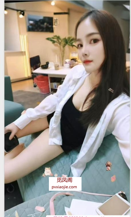 皮肤白嫩苏桐