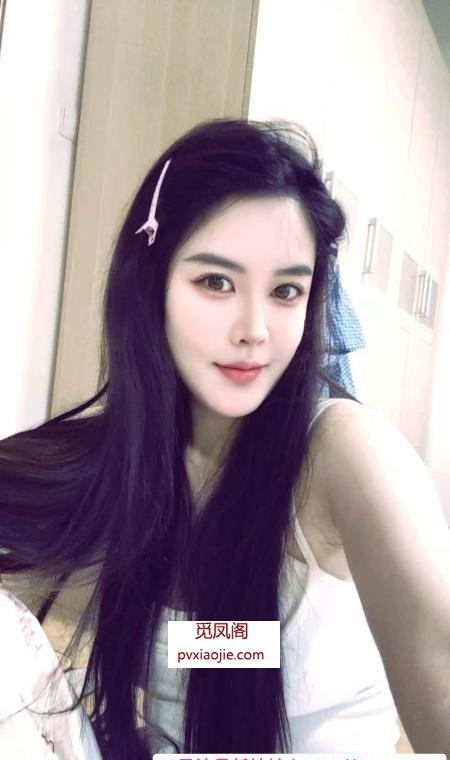白嫩长腿佳佳