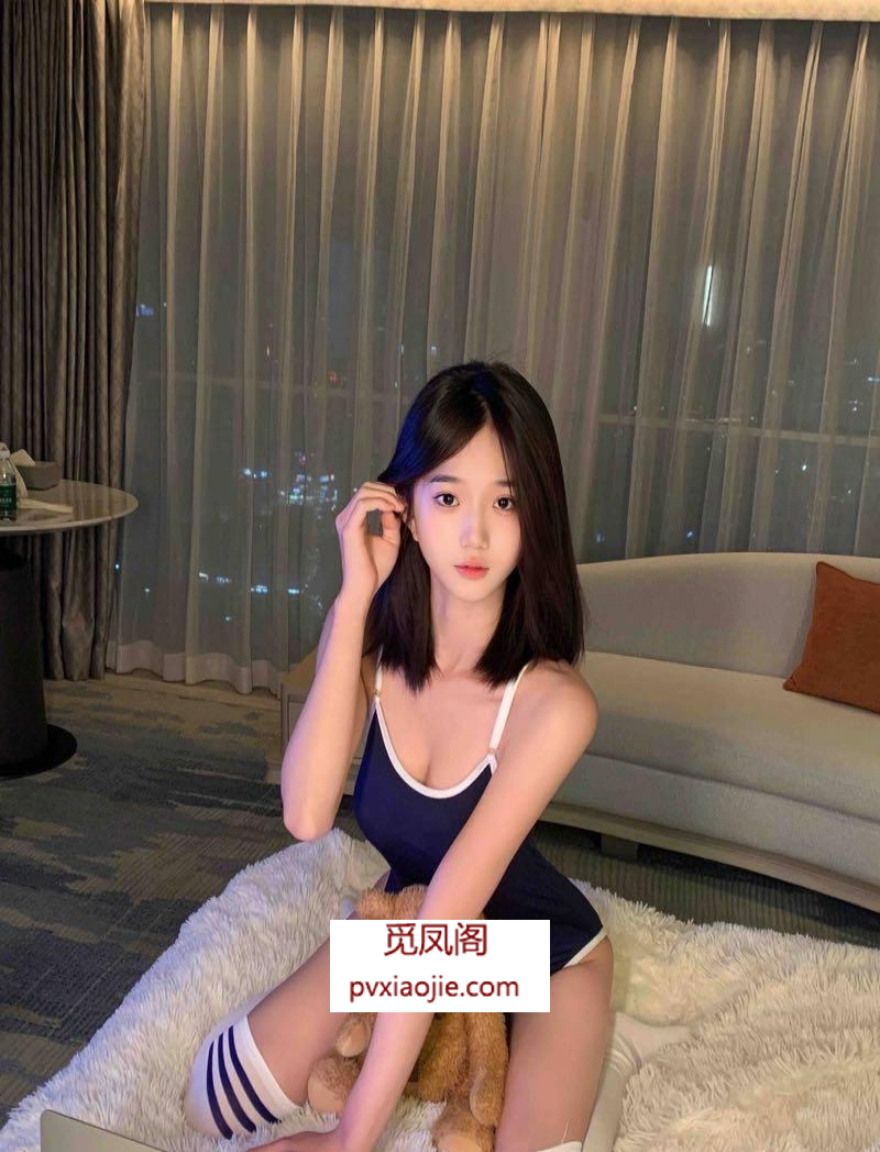 奉贤居家性感嫩妹