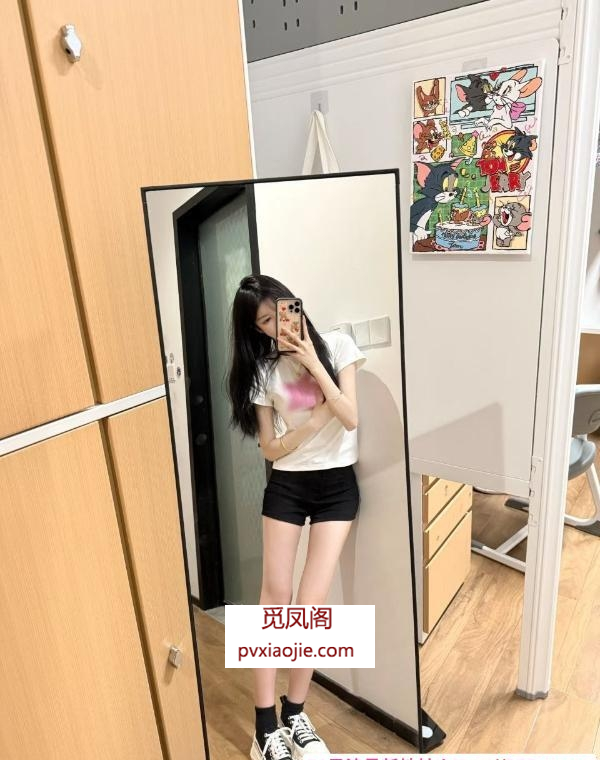零零后可爱小嫩妹