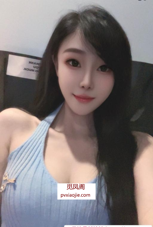 瑜伽美女小七