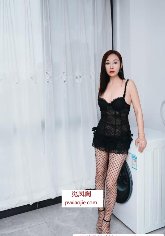 丝袜制服女王