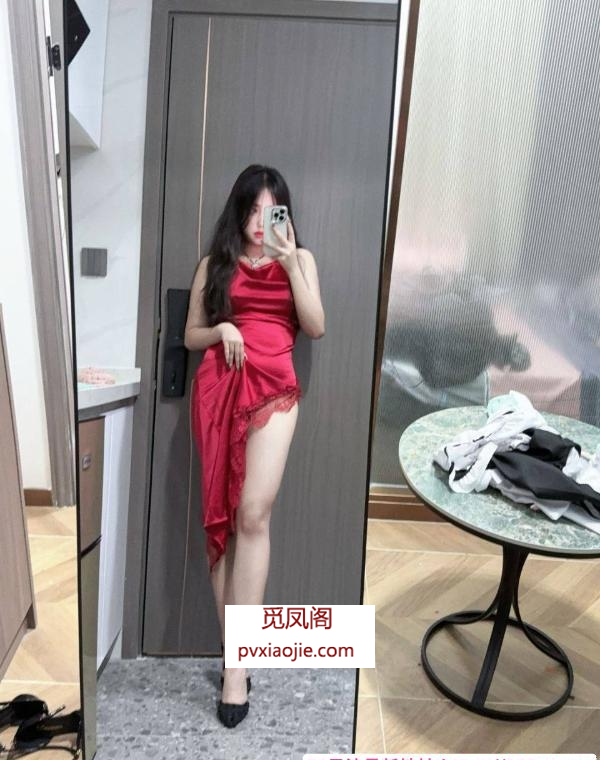 龙华区制服曼曼