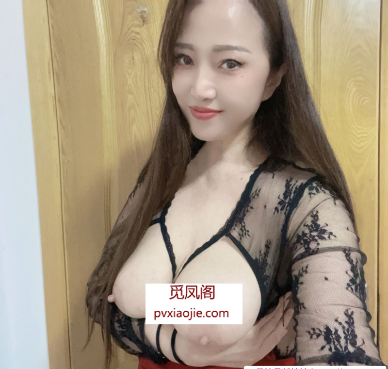 大胸人妻