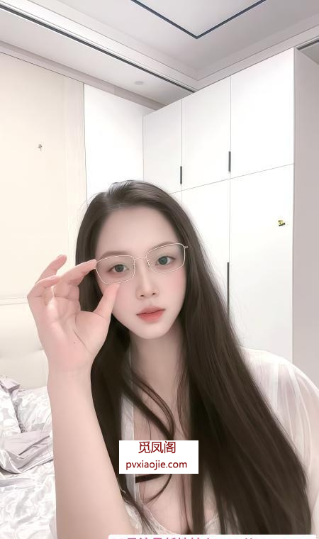 长腿明媚儿
