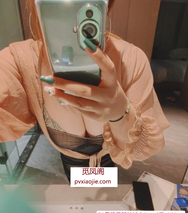 大奶骚妹妞妞