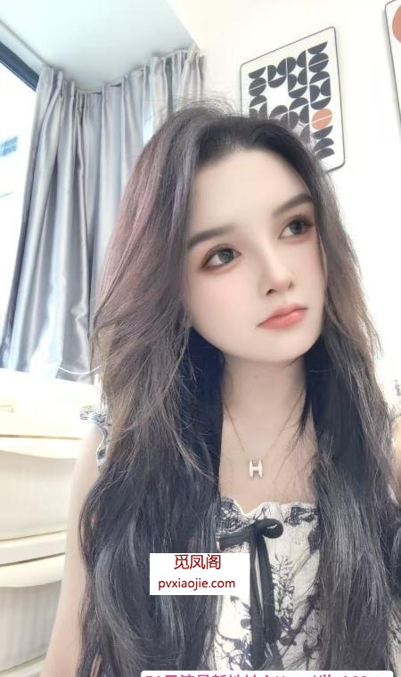大胸小奶猫