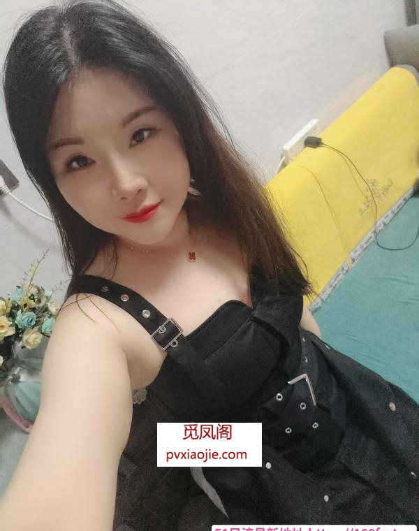 上沙翘臀悦儿