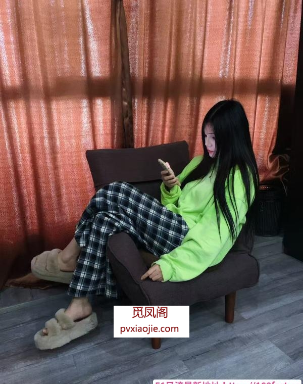 可萝可欲的喵喵姐姐
