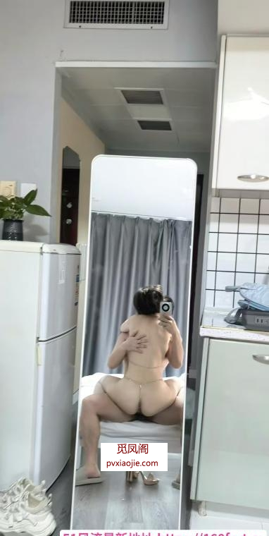 丰满邻家小骚妹