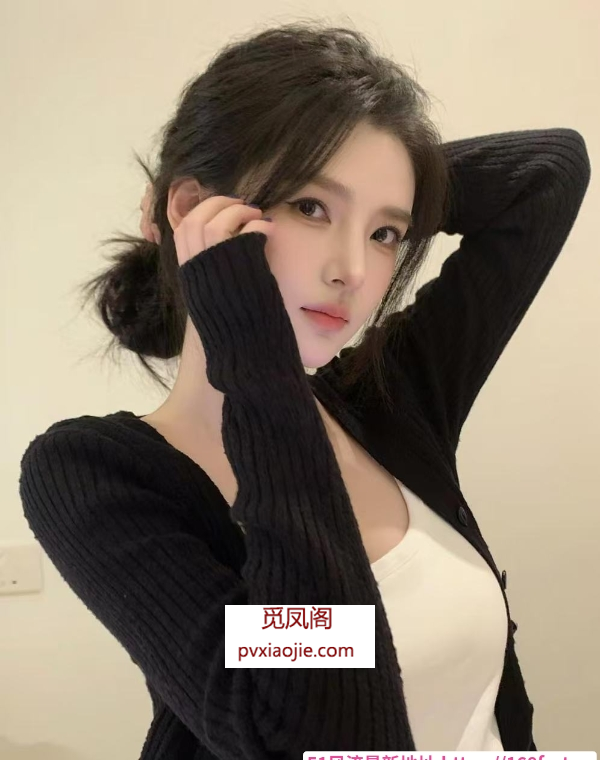 高颜大胸冷白皮美女