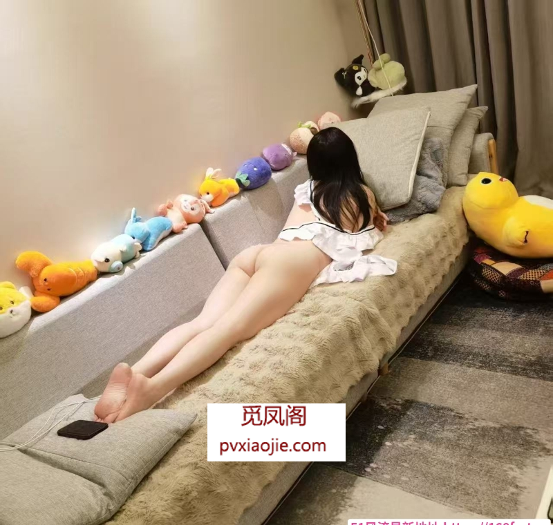 高颜大胸冷白皮美女