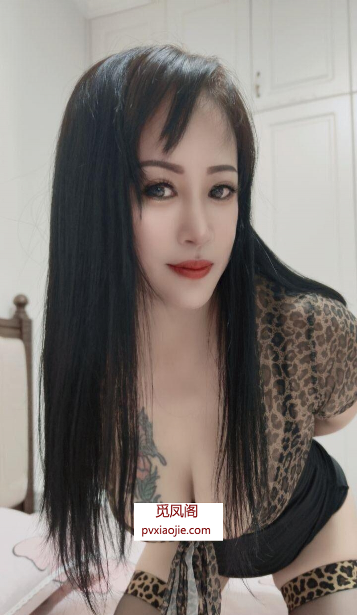 大奶美乳少妇