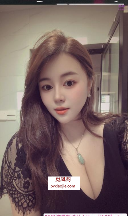 风情D奶美妇