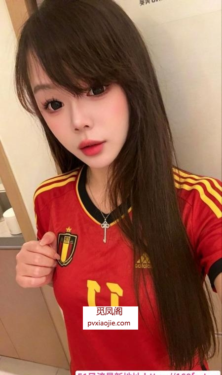 回锅鱼子酱老师
