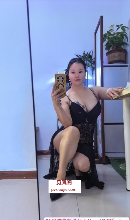 溪蔓姐的大乳奶大屁股