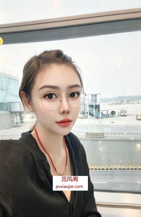 黑丝长腿气质御姐老师
