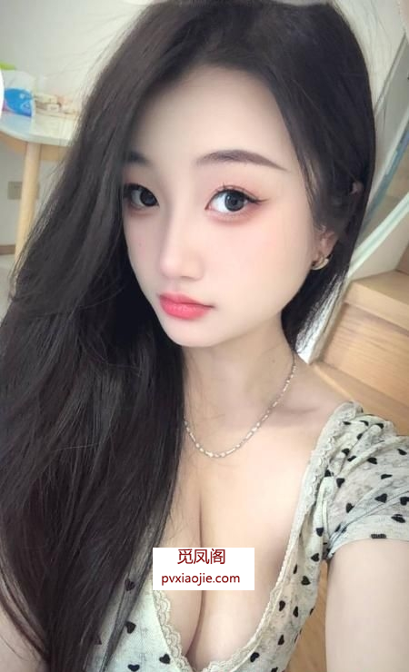 大胸美女雯雯