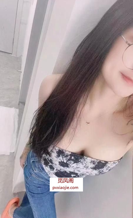 中项口爆极品美女
