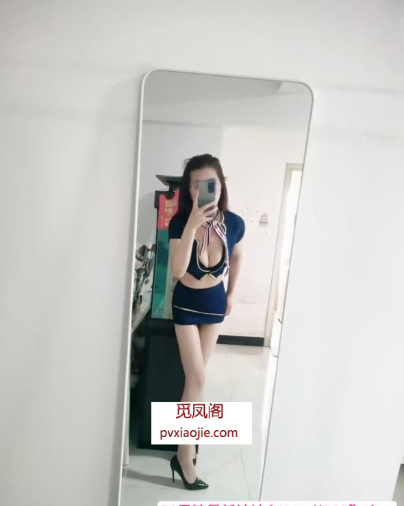 一线天制服诱惑
