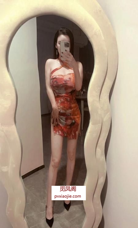 美乳长腿骚温妮