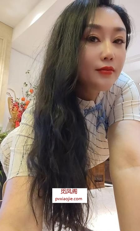 潮喷毒龙丰满骚货